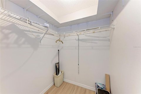 Condo in Sarasota, Florida, 3 bedrooms  № 1918622 - photo 28