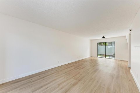 Condo in Sarasota, Florida, 3 bedrooms  № 1918622 - photo 7