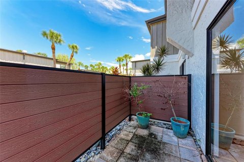 Condo in Sarasota, Florida, 3 bedrooms  № 1918622 - photo 5