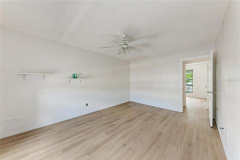 Condo in Sarasota, Florida, 3 bedrooms  № 1918622 - photo 24