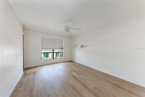 Condo in Sarasota, Florida, 3 bedrooms  № 1918622 - photo 21
