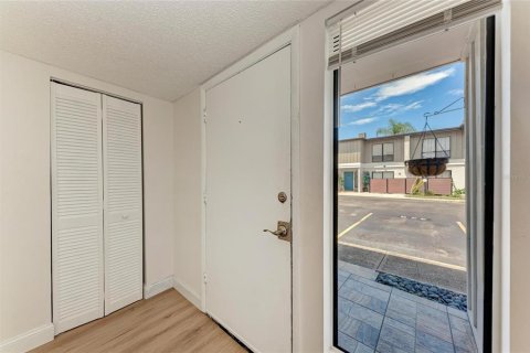 Condo in Sarasota, Florida, 3 bedrooms  № 1918622 - photo 6