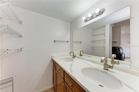Condo in Sarasota, Florida, 3 bedrooms  № 1918622 - photo 26