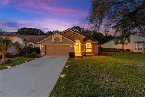 House in Weeki Wachee, Florida 3 bedrooms, 153.29 sq.m. № 2334070