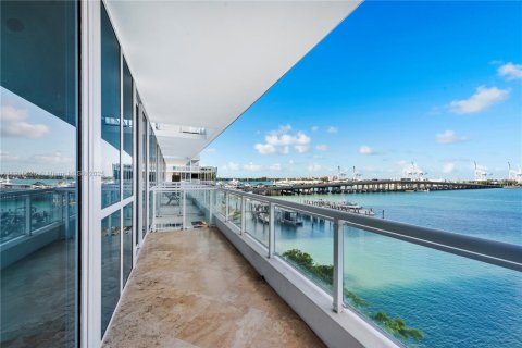 Condo in Miami Beach, Florida, 1 bedroom  № 1971776 - photo 9