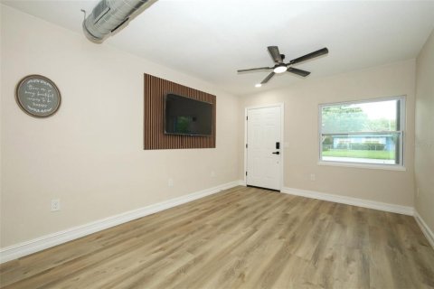 Villa ou maison à vendre à Orlando, Floride: 3 chambres, 91.79 m2 № 2389476 - photo 4