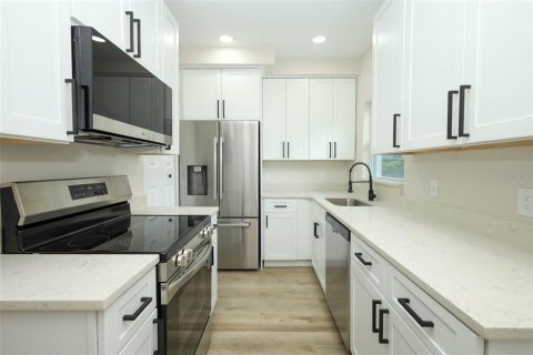 Villa ou maison à vendre à Orlando, Floride: 3 chambres, 91.79 m2 № 2389476 - photo 11