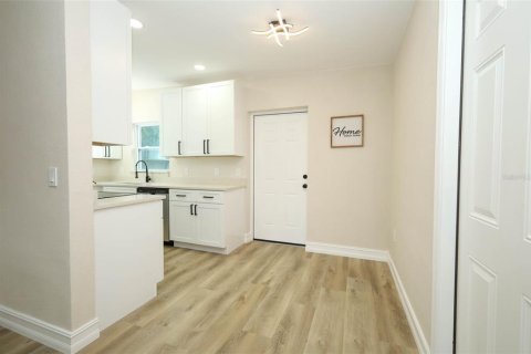 Villa ou maison à vendre à Orlando, Floride: 3 chambres, 91.79 m2 № 2389476 - photo 9