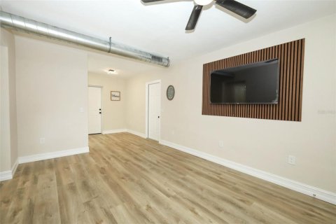 Villa ou maison à vendre à Orlando, Floride: 3 chambres, 91.79 m2 № 2389476 - photo 7