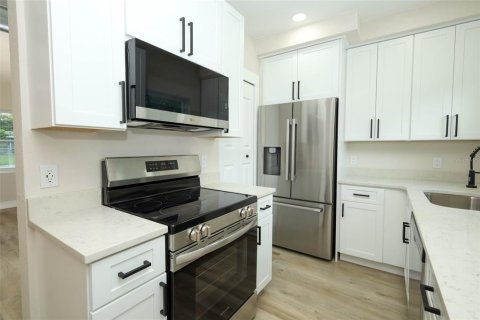 Villa ou maison à vendre à Orlando, Floride: 3 chambres, 91.79 m2 № 2389476 - photo 12