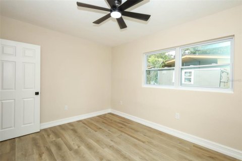 Villa ou maison à vendre à Orlando, Floride: 3 chambres, 91.79 m2 № 2389476 - photo 14