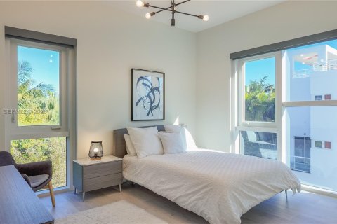 Touwnhouse à louer à Miami, Floride: 3 chambres, 207.73 m2 № 1998291 - photo 10