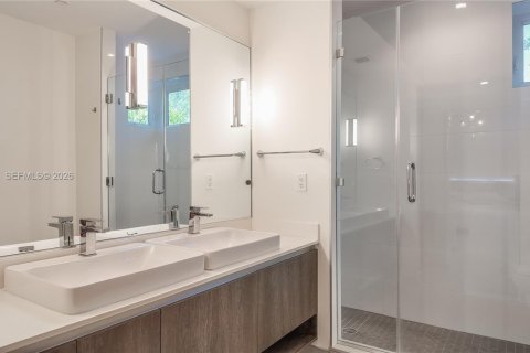 Touwnhouse à louer à Miami, Floride: 3 chambres, 207.73 m2 № 1998291 - photo 9