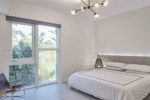 Touwnhouse à louer à Miami, Floride: 3 chambres, 207.73 m2 № 1998291 - photo 8