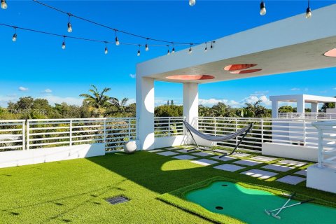 Touwnhouse à Miami, Floride 3 chambres, 207.73 m2 № 1998291