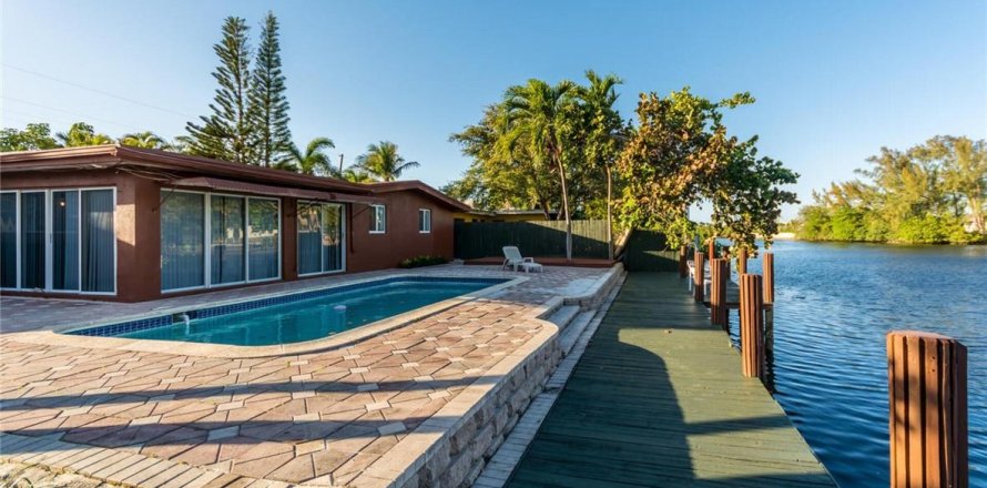 Casa en Fort Lauderdale, Florida 4 dormitorios, 231.23 m2 № 1210172