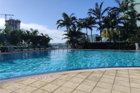 Condo in Miami, Florida, 1 bedroom  № 1953838 - photo 19