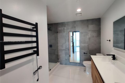 Condo in Miami, Florida, 1 bedroom  № 1953838 - photo 10