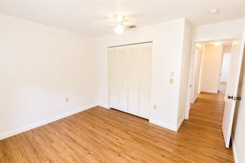 Copropriété à louer à Sarasota, Floride: 2 chambres, 108.97 m2 № 2094643 - photo 13