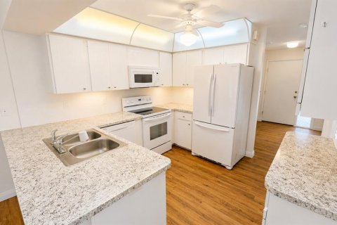 Copropriété à louer à Sarasota, Floride: 2 chambres, 108.97 m2 № 2094643 - photo 4