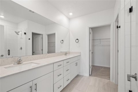 House in Land O' Lakes, Florida 6 bedrooms, 308.99 sq.m. № 2223739 - photo 20