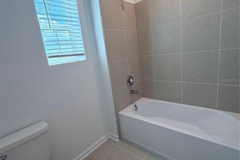 Снять в аренду виллу или дом в Гроувленд, Флорида 4 комнаты, 253.72м2, № 2111120 - фото 28