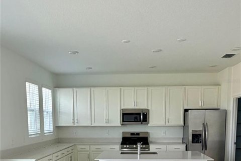 Снять в аренду виллу или дом в Гроувленд, Флорида 4 комнаты, 253.72м2, № 2111120 - фото 2