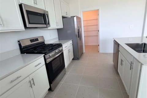 Снять в аренду виллу или дом в Гроувленд, Флорида 4 комнаты, 253.72м2, № 2111120 - фото 5