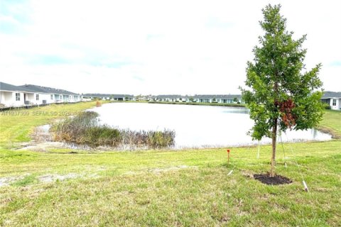 Villa ou maison à louer à St. Lucie, Floride: 2 chambres № 1995300 - photo 4