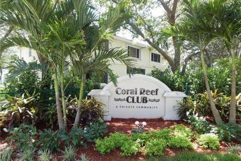 Adosado en alquiler en Coral Springs, Florida, 2 dormitorios, 97.55 m2 № 1155406 - foto 1