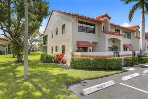 Condo in Deerfield Beach, Florida, 2 bedrooms № 2252869