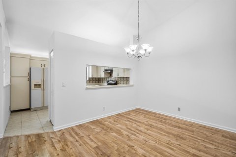 Condo in Deerfield Beach, Florida, 2 bedrooms  № 2252869 - photo 9