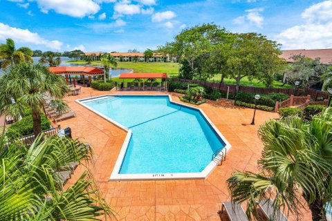 Condo in Deerfield Beach, Florida, 2 bedrooms  № 2252869 - photo 29
