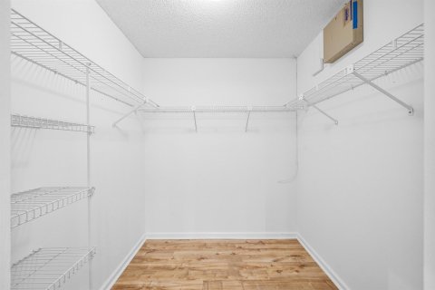 Condo in Deerfield Beach, Florida, 2 bedrooms  № 2252869 - photo 20
