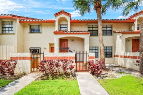 Condo in Deerfield Beach, Florida, 2 bedrooms  № 2252869 - photo 4