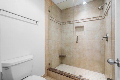 Condo in Deerfield Beach, Florida, 2 bedrooms  № 2252869 - photo 21