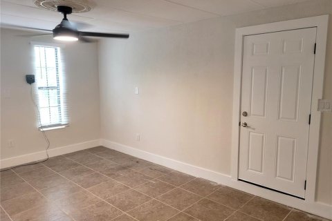 House in Saint Petersburg, Florida 3 bedrooms, 134.71 sq.m. № 2225282 - photo 25
