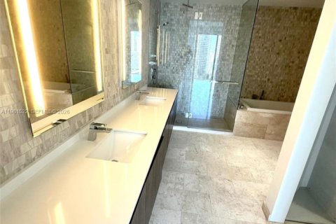 Купить кондоминиум в Майами, Флорида 2 спальни, 111.67м2, № 2043355 - фото 4