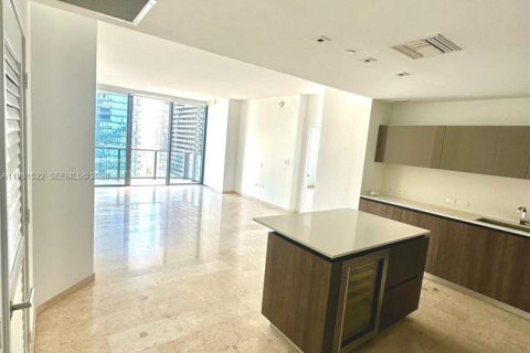 Купить кондоминиум в Майами, Флорида 2 спальни, 111.67м2, № 2043355 - фото 3