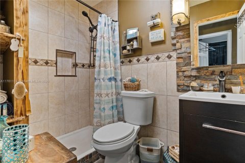 House in North Lauderdale, Florida 3 bedrooms, 125.42 sq.m. № 1728346 - photo 22