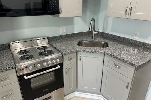 Apartment in Treasure Island, Florida 46.45 sq.m. № 1637348 - photo 12