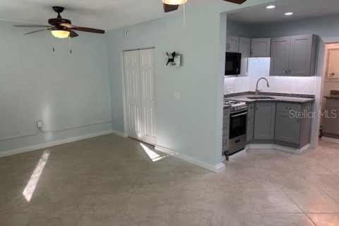 Apartment in Treasure Island, Florida 46.45 sq.m. № 1637348 - photo 6