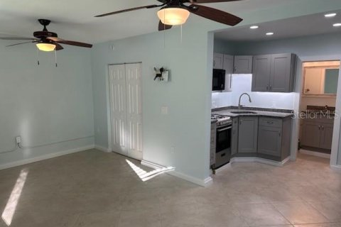 Apartment in Treasure Island, Florida 46.45 sq.m. № 1637348 - photo 9