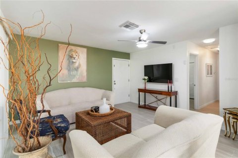 Casa en alquiler en Sarasota, Florida, 3 dormitorios, 135.36 m2 № 1879549 - foto 8