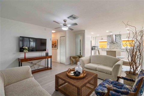 Casa en alquiler en Sarasota, Florida, 3 dormitorios, 135.36 m2 № 1879549 - foto 9