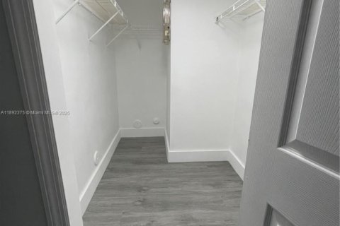 Condo in Homestead, Florida, 2 bedrooms  № 1944240 - photo 10