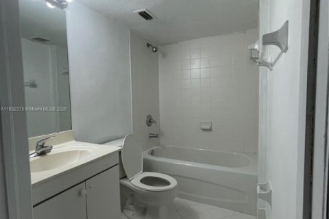 Condo in Homestead, Florida, 2 bedrooms  № 1944240 - photo 6
