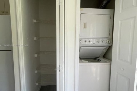 Condo in Homestead, Florida, 2 bedrooms  № 1944240 - photo 4