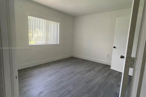 Condo in Homestead, Florida, 2 bedrooms  № 1944240 - photo 9