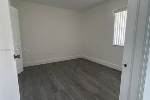 Condo in Homestead, Florida, 2 bedrooms  № 1944240 - photo 8